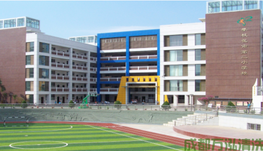 2025年7月05日宜宾某民办学校食堂油烟机和烟道清洗案例